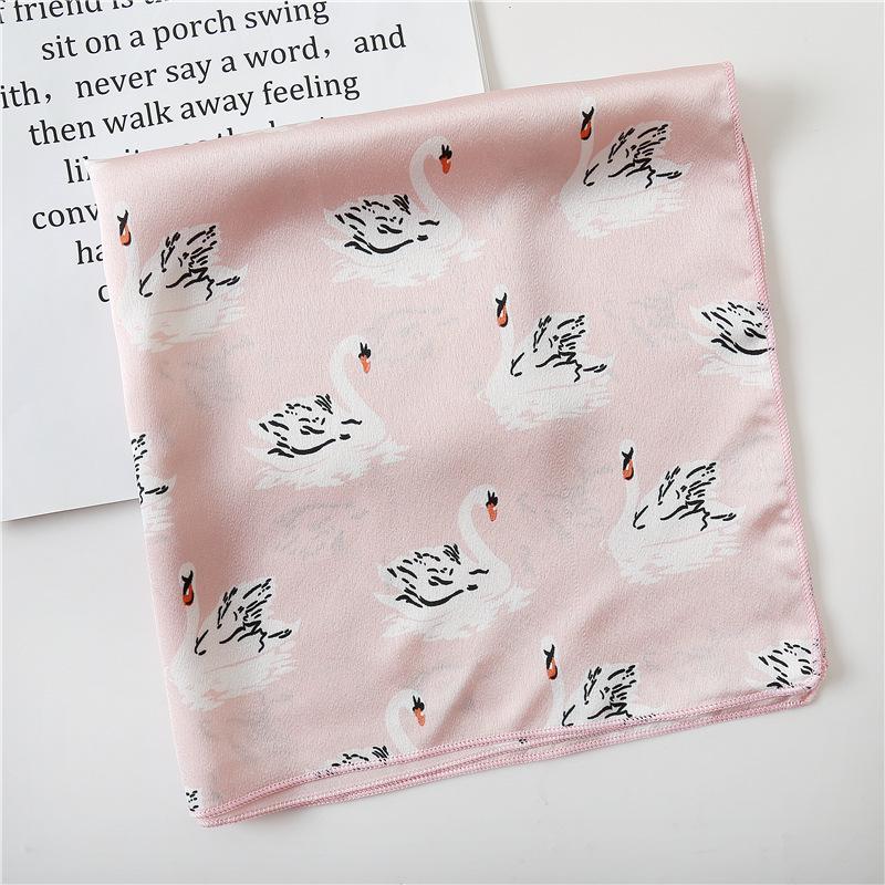 Small Silk Scarf Leopard Print Polka Dot Small Square Scarf Women'S Decorative Scarf Autumn And Winter Scarf Headscarf Headband Wrist Chic Wind