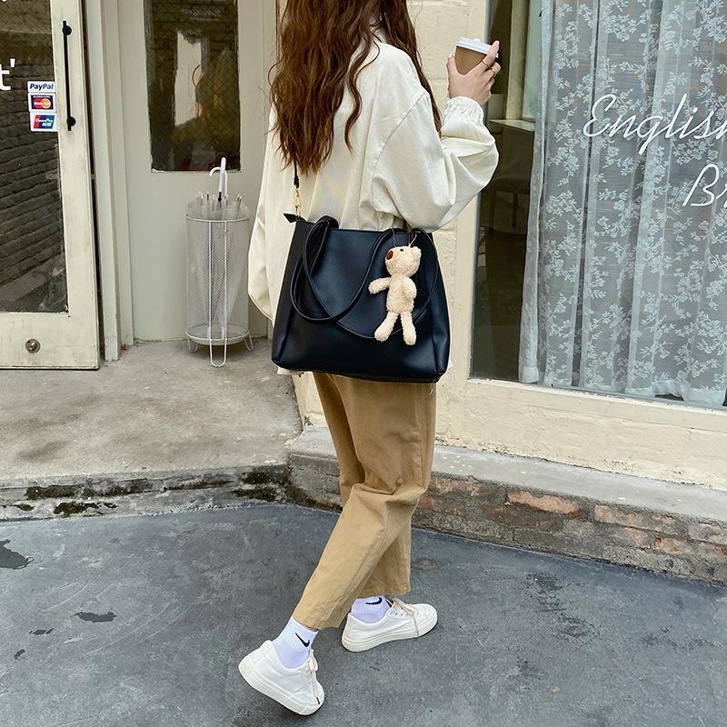 Casual PU Leather Tote Shoulder Bags New In Large-capacity Women's Crossbody Bags Simple Female Handheld Handbags Black Beige