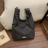2026 New Fashionable Large-capacity Plaid Shoulder Bag Winter Light Korean Retro Portable Tote Bag