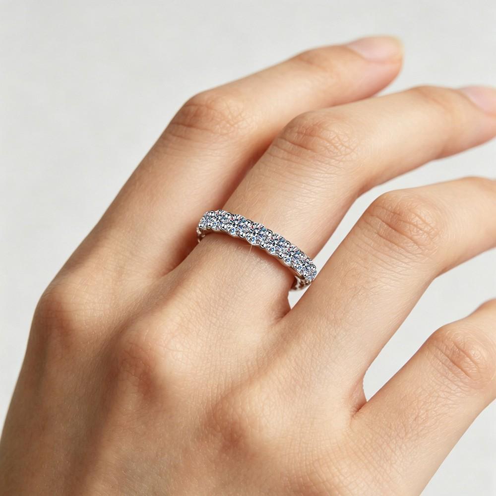 Elegant S925 Sterling Silver Zircon-Inlaid Ring - High-Grade White Gold Proposal Ring for Women