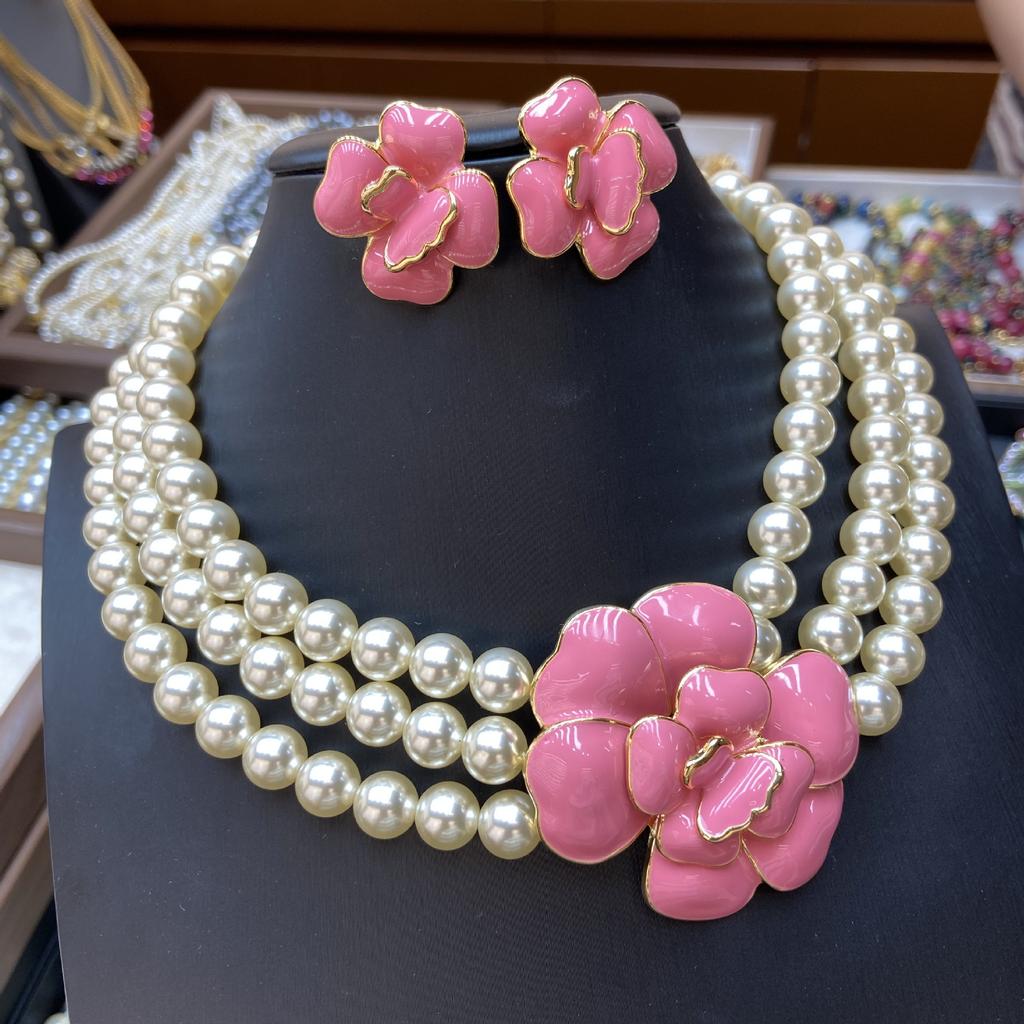 Medieval Premium Pink Camellia Multi-Layer Neck Chain Necklace Drip Oil Enamel Color Flower Stud Earrings Set