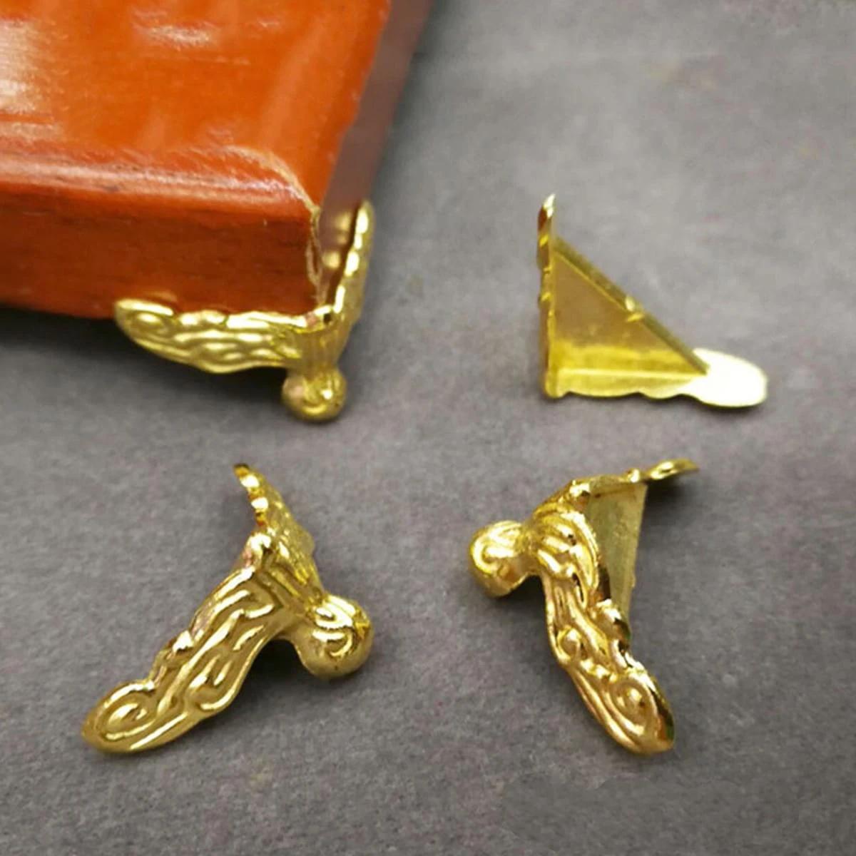 

Box Corner Protector Antique Jewelry Decor Wooden Box Feet Legs Corner Pads Boxes Support Bases Triangle Carved Corner Protector золотий
