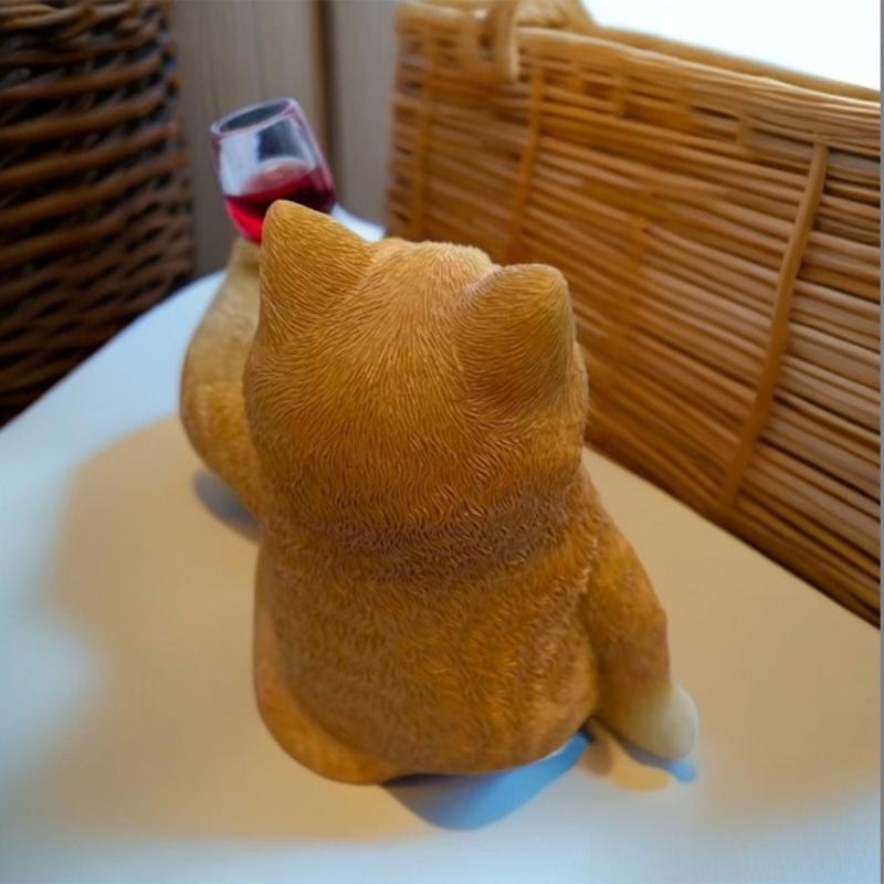 Simulation Cats Statue Holding Wine Glass Design Figurine for Home Garden Decoration Resin Figure Wine Cabinet Ornament