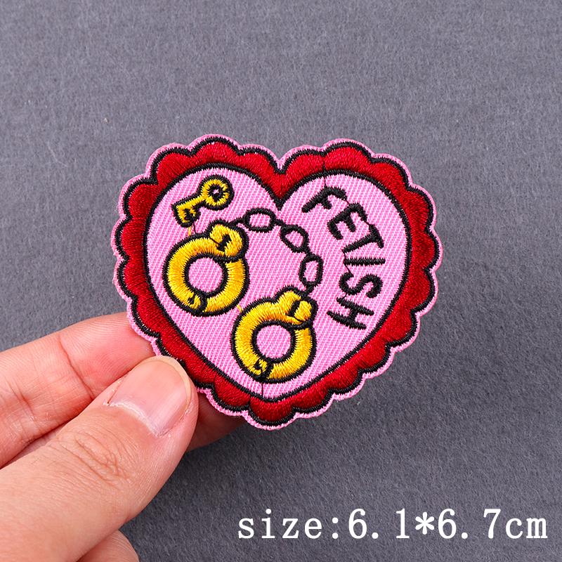 Sexy Punk Patch Iron On Embroidery Patches For Clothing Thermoadhesive Patches For Clothes Hip Hop Skull Embroidery Patch Badges