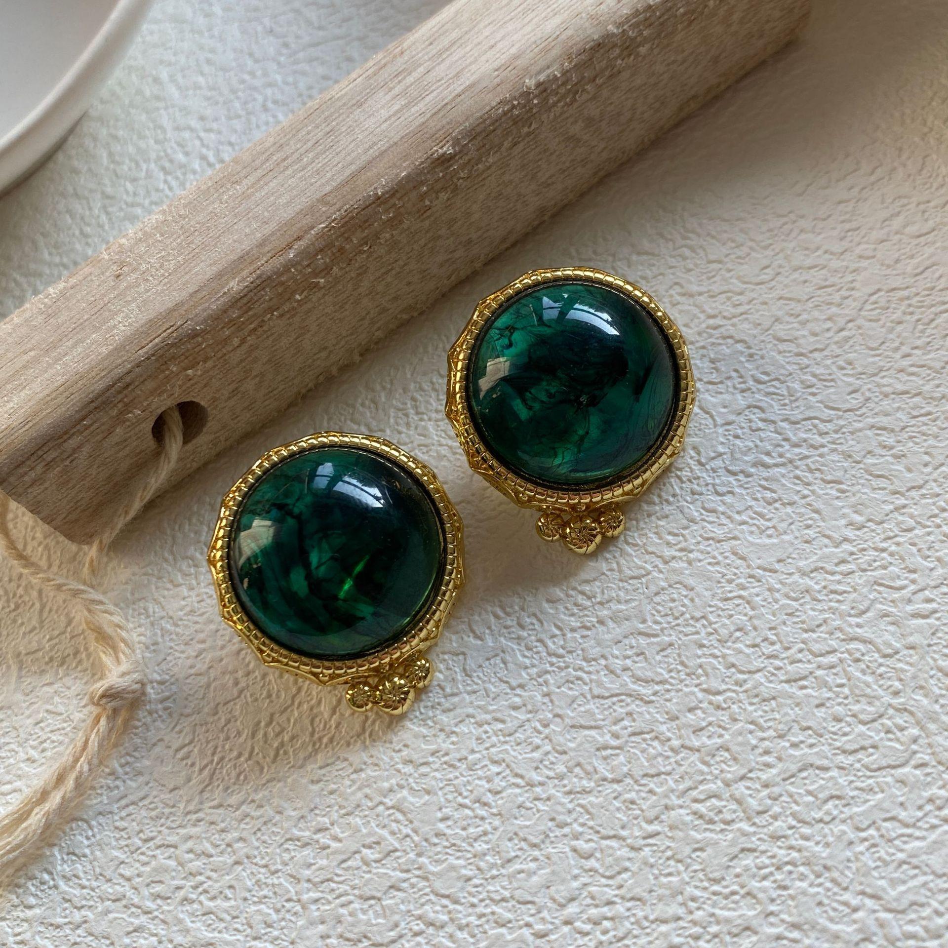 

Серьги-гвоздики из темно-зеленой смолы, легкие, роскошные, простые, ретро, универсальные, высококачественные, клипсы для ушей