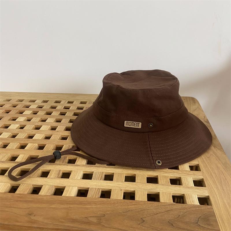 

Знаменитости Интернета с тем же лицом, закрывающим панаму, женская универсальная уличная термошляпа для бассейна, японская простая панама, прилив M（56-58cm） темно-коричневого