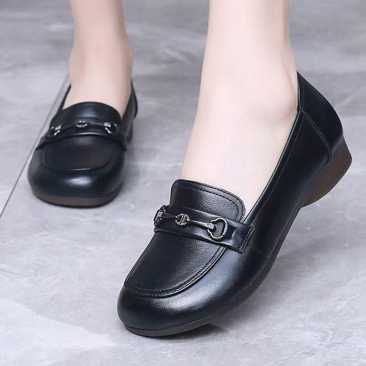 Popular Loafers Women's 2025 Autumn New One-pedal Non-slip Shallow Mouth Single Shoes Lightweight Non-slip Women's Small Leather Shoes
