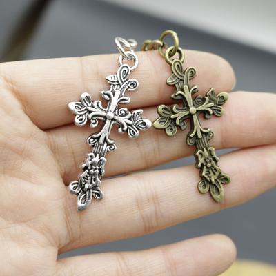 Krabičky na mince, svorky, přívěsky – Přívěsky