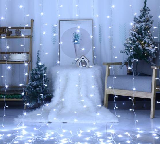 

Светодиодный занавесный светильник 3*3 метра, 300 огней, рождественский свет, декоративный свет ледяной полосы, красочная световая гирлянда 3 * 3 meters 300LEDUSB белый