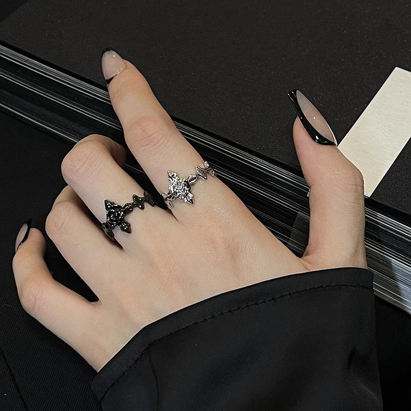 Niche Design Cold Wind High Sense Open Ring Cross Set Dark Personality Retro Index Finger Ring