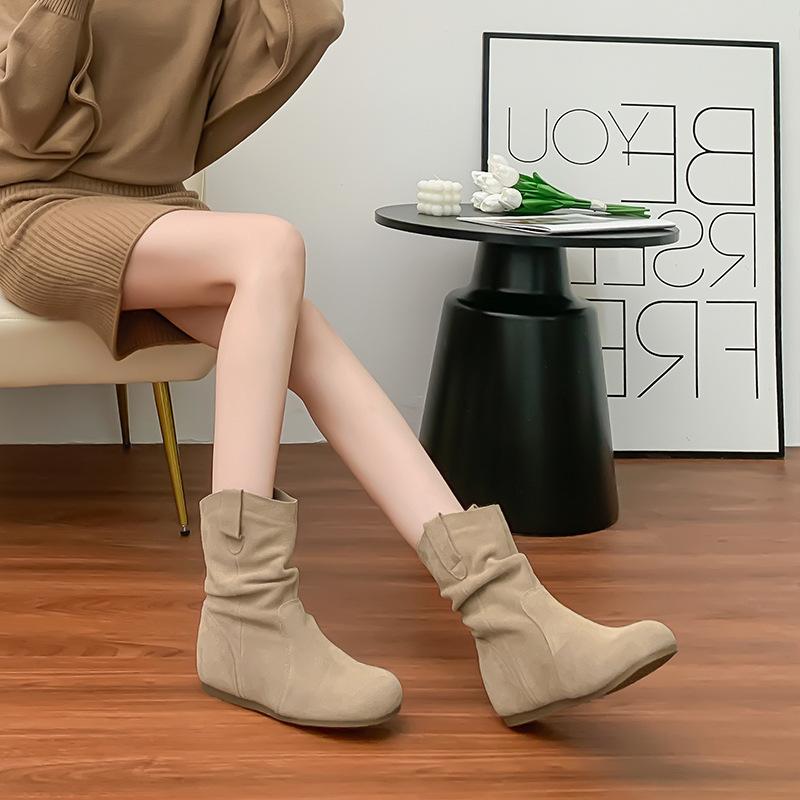 Winter new Internet celebrity stacking boots retro square short boots 2025 autumn and winter new Korean socks boots soft-soled elastic boots