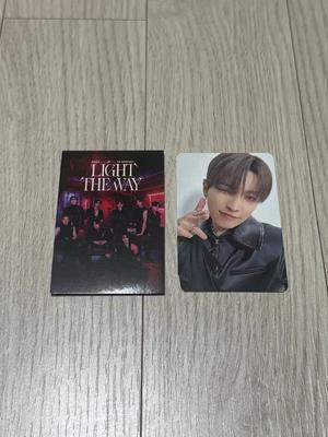 ATEEZ VR Koncert 1. týden Vstupní bonus Poka LIGHT THE WAY Hongjoong Použitý