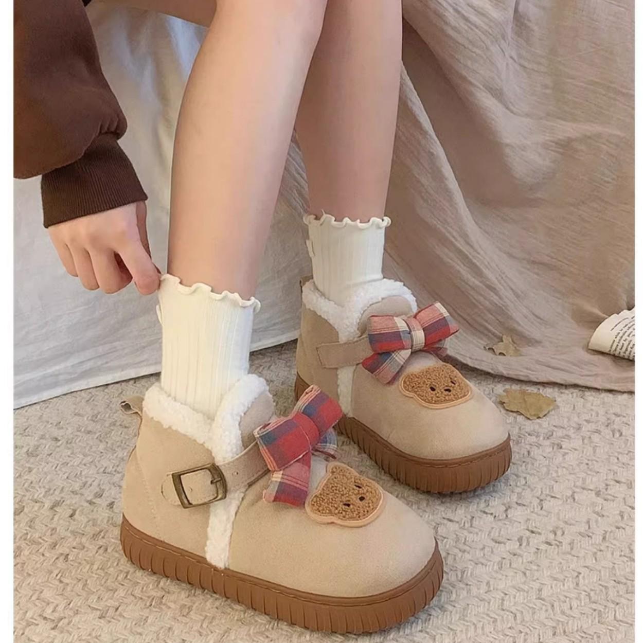 

Cute Northeast Snow Boots Women s 2025 Winter New Fleece Thickened Warm Waterproof Non-slip Low Top Flat Women s Shoes 40