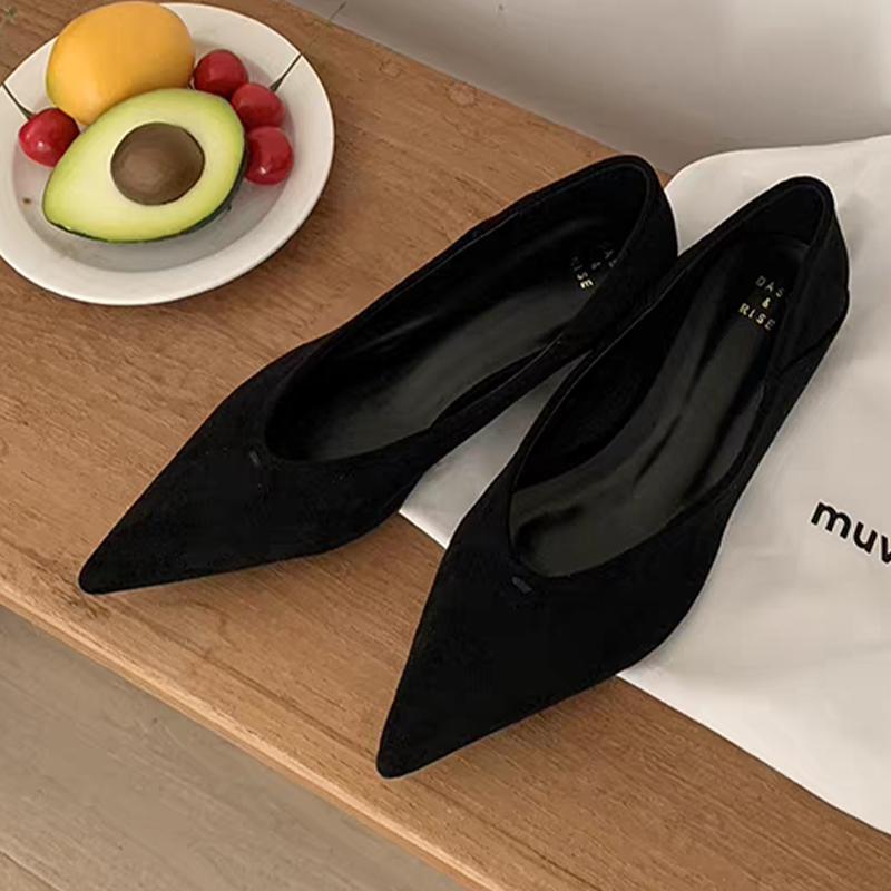 2026 Spiss Tå Dame Loafers Sko Flats Grunn Mote Sko Sexy Høst Dame Sandaler Designer Fritid Komfortabel Chaussure Femme