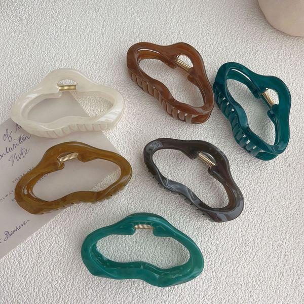 Irregular Hollow Out Hair Claws Clips for Women Girls Tortoiseshell Large Crab Shark Clamps Barrettes Clips Hair Accessories