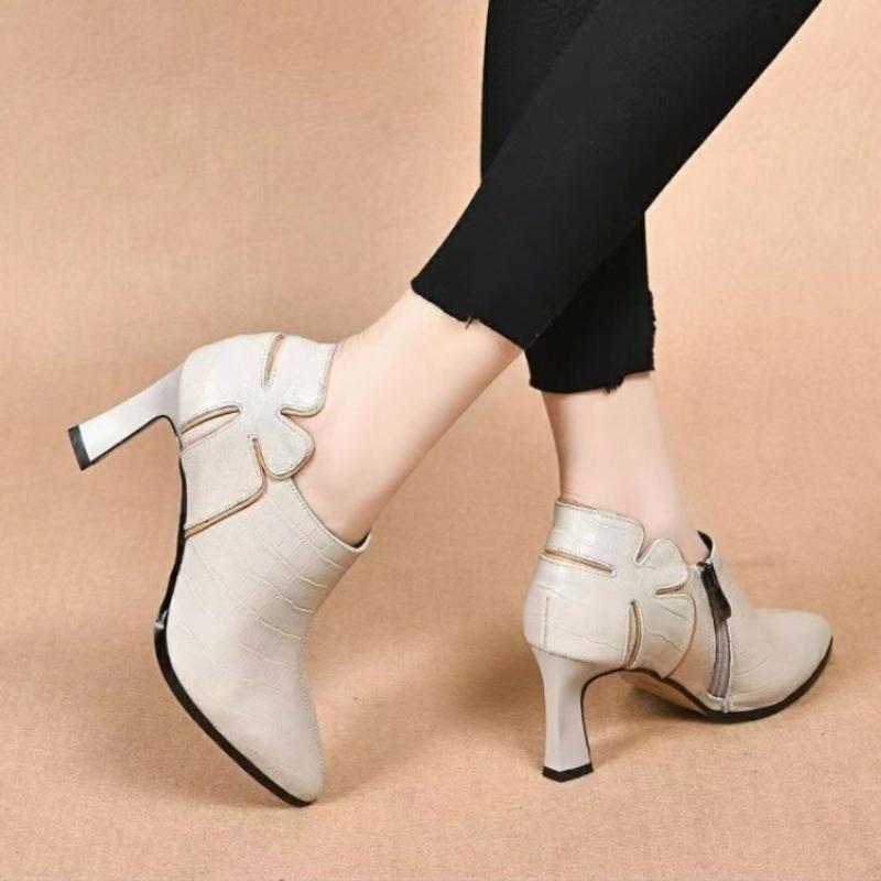 Pointed Design and Sensory Single Shoes for Women's 2024 New Niche Design Commuting Medium Heeled High Heeled Single Shoes Mujer