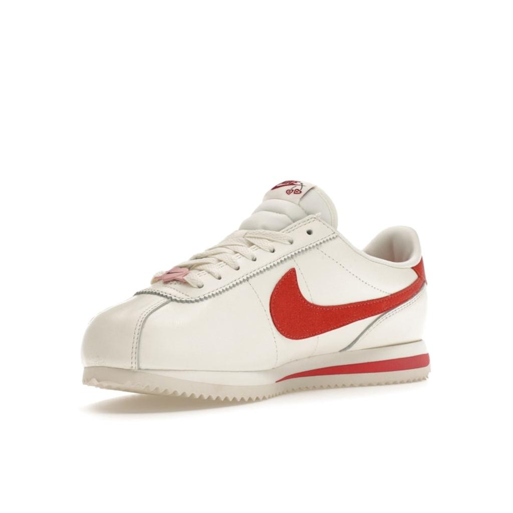 Nike Cortez Valentinstag 2024 Damen Sneaker Creme Sail Adobe FZ5167-133