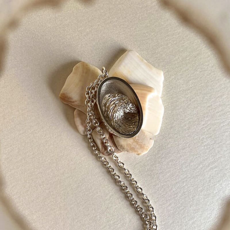 MUHWA basket wave necklace