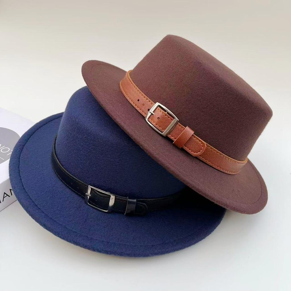 Hepburn woolen flat top top top hat women's spring and autumn winter French retro flat-brimmed jazz hat shows the face small felt hat versatile