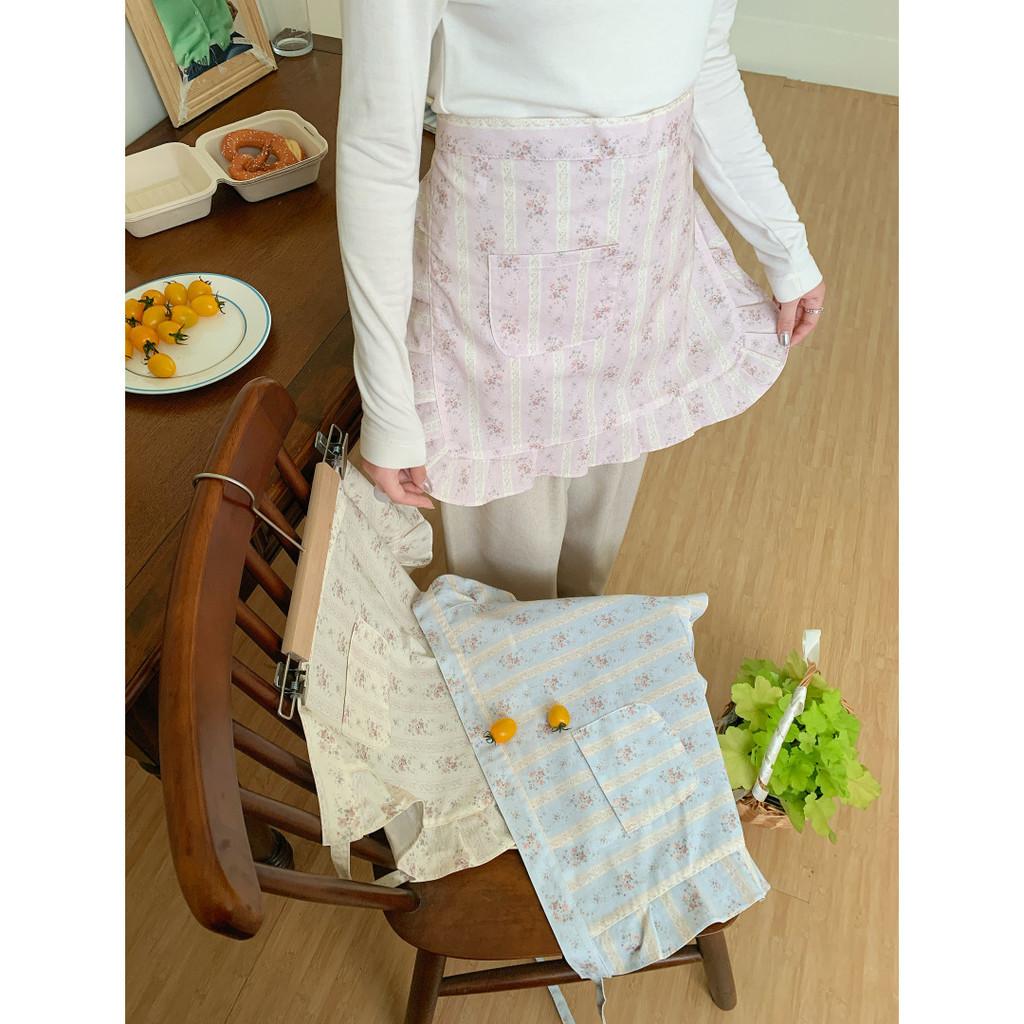 Cotton Sleeveless Apron With Floral Stripes For Home Kitchen And Cooking Enthusiasts