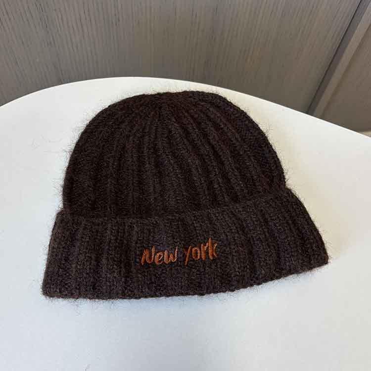 Ear Protection Cold Hat Simple Casual Men'S And Women'S Commuting Knitted Hat Embroidered Letter Warm Wool Hat