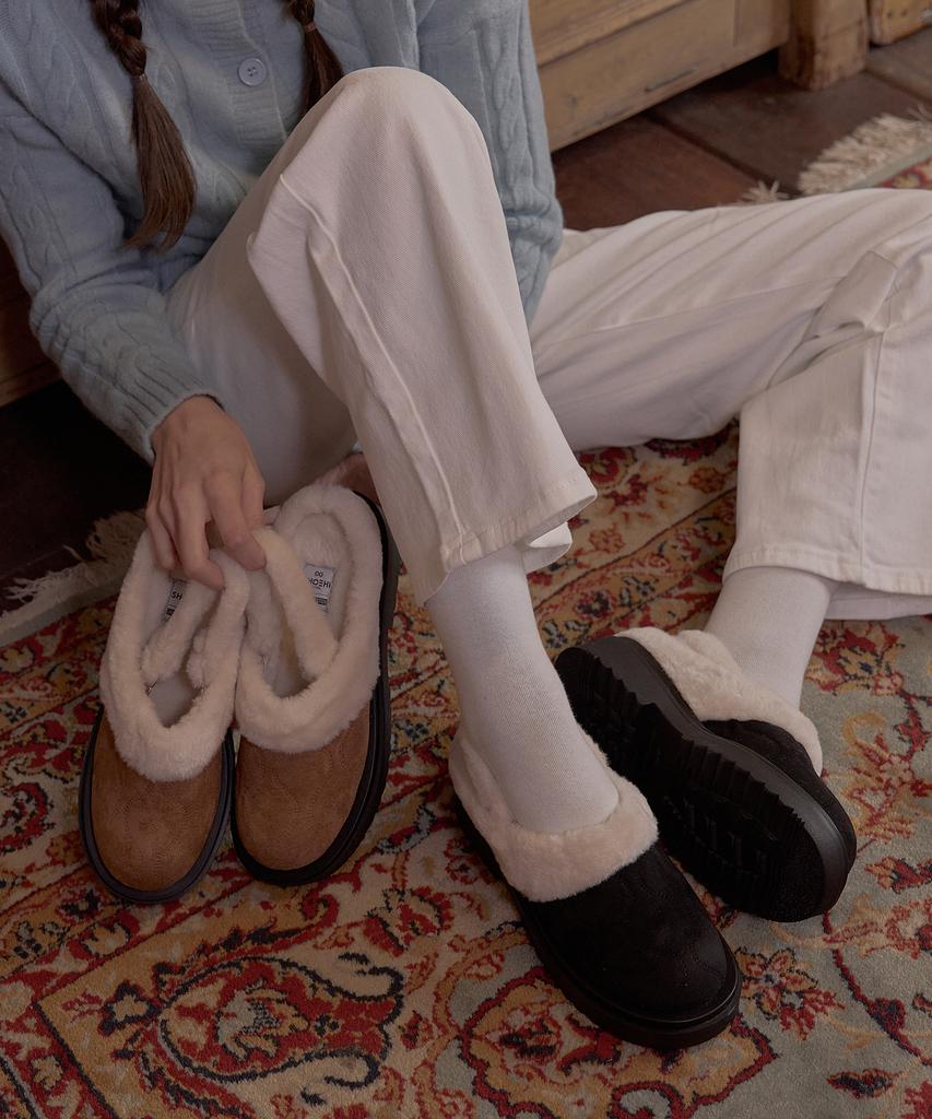 Shoehi Shearling Fur Clogs (2 Colors)_B5222