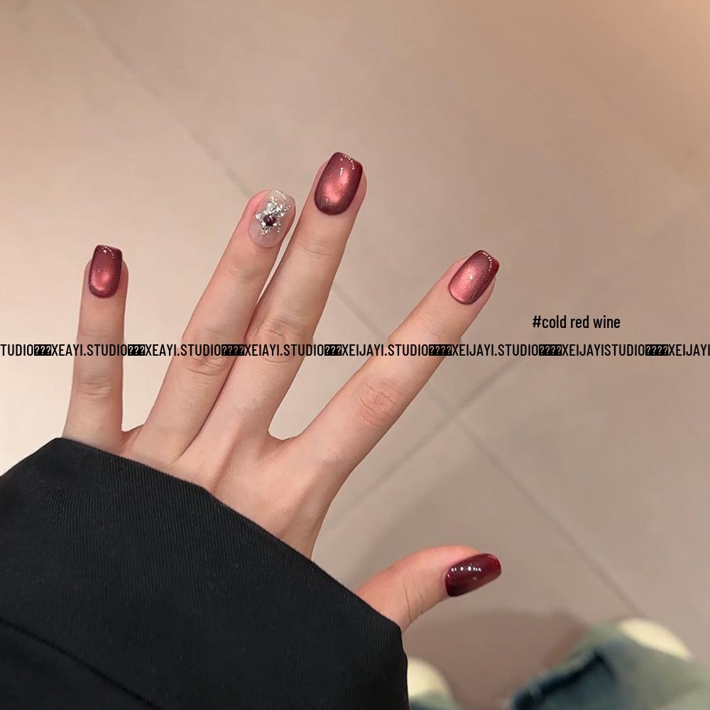 Xiaoying Magnetic Cat Eye Gel: 5g Superfine Nail Polish Light Therapy - Versatile Colors.