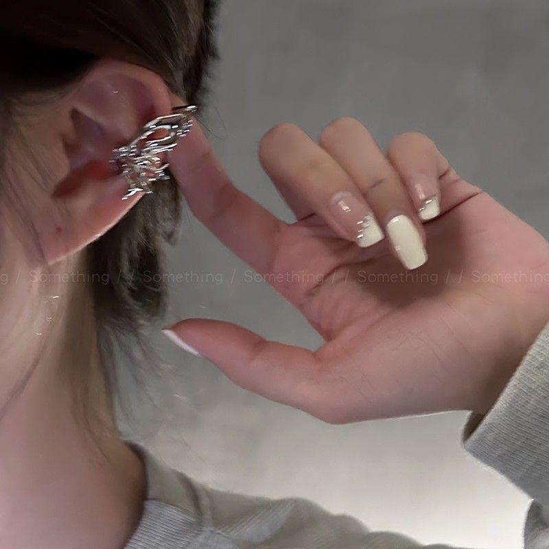 

2024 Новое поступление Клипсы на уши в виде бабочки и эльфийских ушей для женщин, Доступная роскошь, Фэнси для лица, Маленькие уникальные крылья, Клипсы на уши, Серьги Single wing ear bone clip