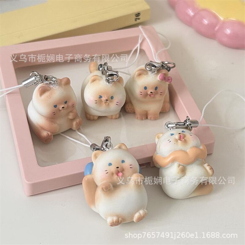 3D Siamese Cat Phone Charm Keychain: Cute Cartoon Bag Decoration for Couples and Friends