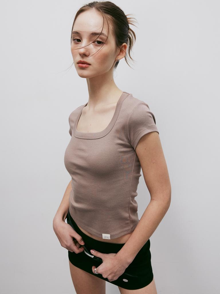 KITTY POTTERY Classic Soft Deep Square Neck T-Shirt (Mocha)