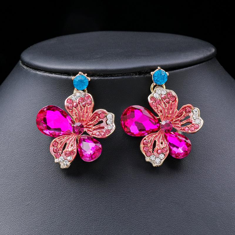 2022 Vibrant Floral European & American Light Luxury Necklace Set: Women's Gorgeous Bride Gem Clavicle Chain