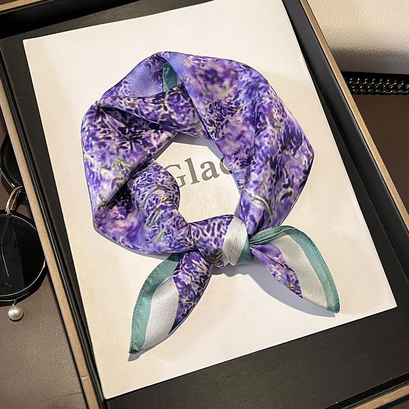 Lightweight Retro Pastoral Violet Floral Silk Scarf - Women's Spring/Summer Square Neck Scarf