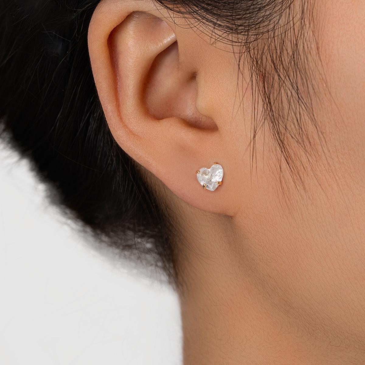 1 pair of zircon heart-shaped copper earrings elegant and versatile women s earrings