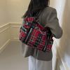 Dark Heavy Industry Rivet Tote Bag Niche Design Large Capacity Lattice One Shoulder Crossbody Bag Trend Locomotive Bag