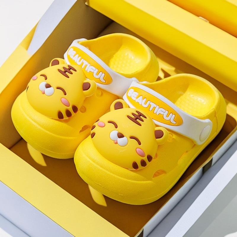 Children's Summer Boys' and Girls' Non-Slip Breathable Cartoon Clogs for Toddlers and Kids