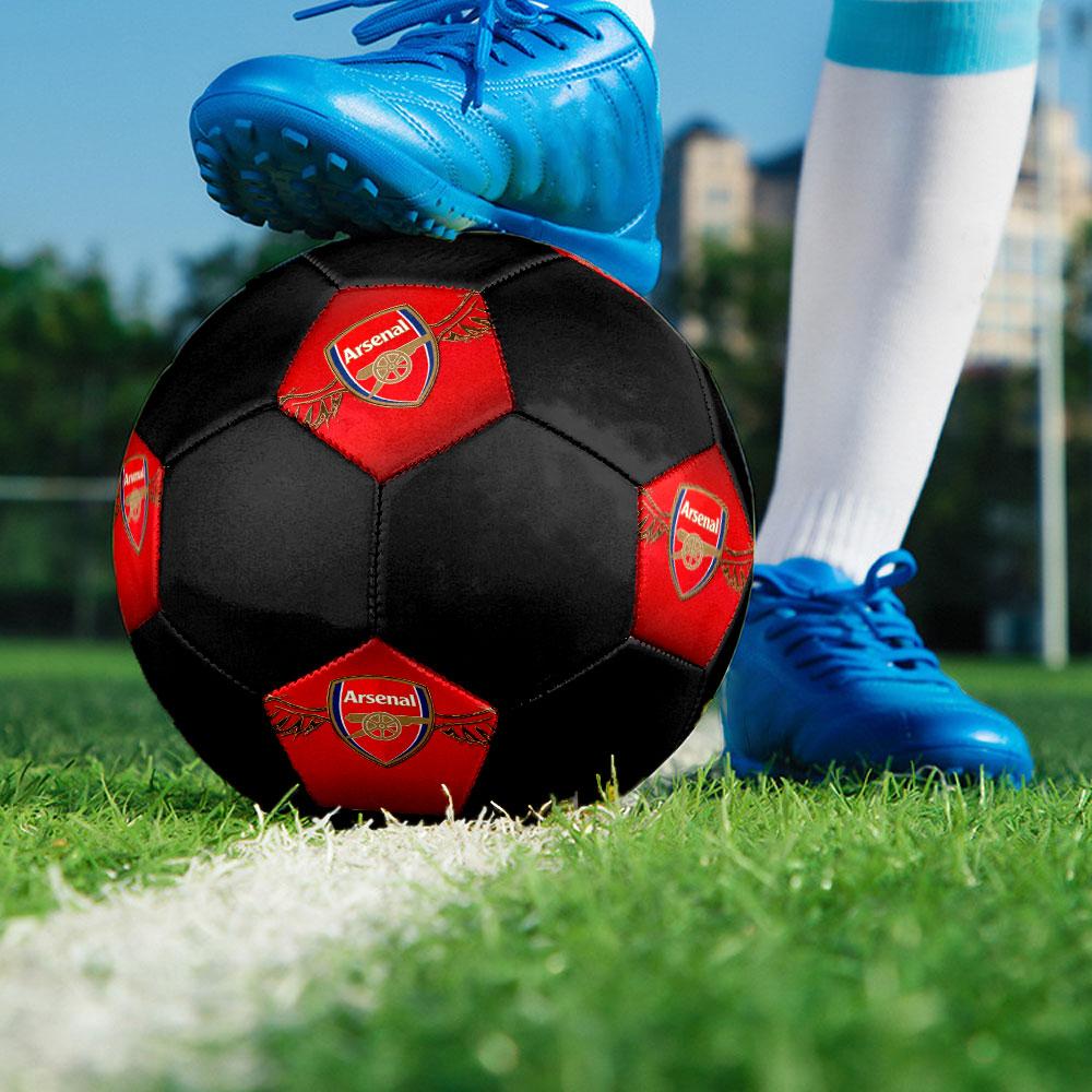 Pallone da Calcio Arsenal Football Club Taglia 5, Cucito a Macchina in PVC, Resistente e ad Alto Rimbalzo, Adatto a Tutte le Età, Merchandising per tifosi, Partite e Uso all'Aperto.