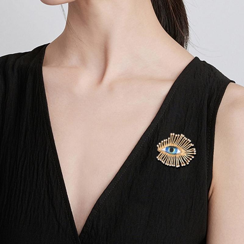 Lightweight Zinc Alloy Statement Pin Intricate Evil Eyes Charm And Crystal Embellishments Eleant Brooch Accessory