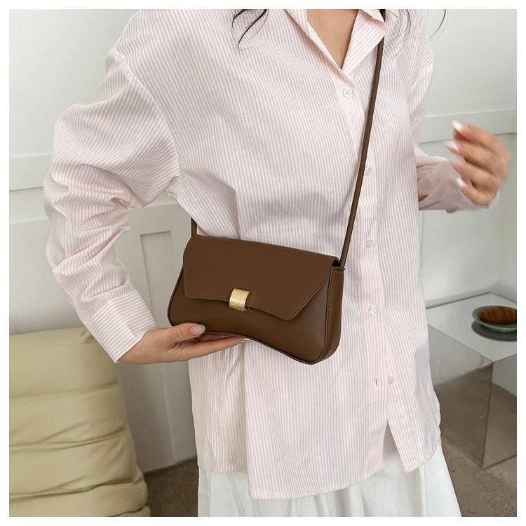 2025 Women's Stylish Retro Baguette Shoulder Crossbody Bag