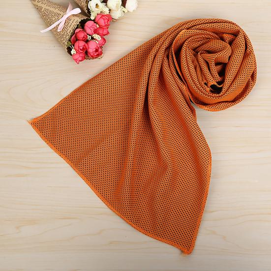 Cooling Towel for Neck And Face, Chilly Gym Workout Towel, Machine Washable Cooling Sports Towel for Men Women Jogging Yoga Camping