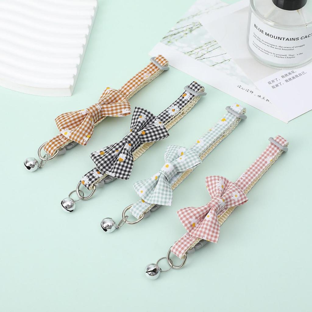 Plaid Daisy Flower Bow Pet Collar with Bell for Cats & Dogs