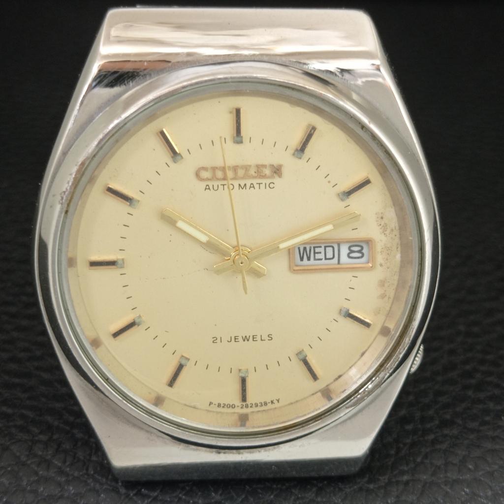 VINTAGE CITIZEN AUTOMATIC 8200 JAPAN MENS ORIGINAL DIAL WATCH a709345-1