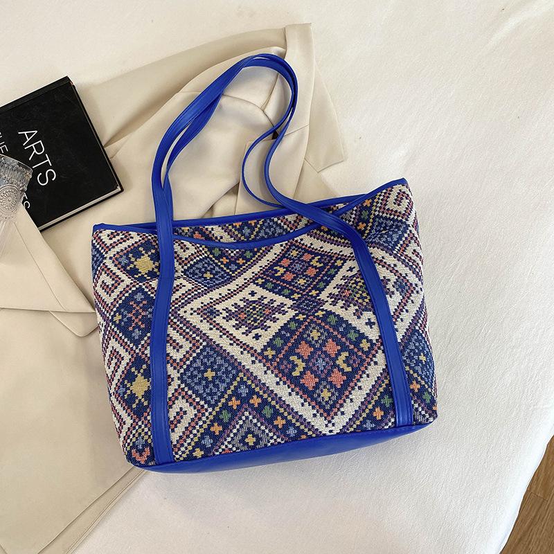 Trend Simple Large-capacity Bag Women's 2025 Popular Autumn New Trendy Fashion Contrasting Color Single Shoulder Ethnic Style Tote Bag