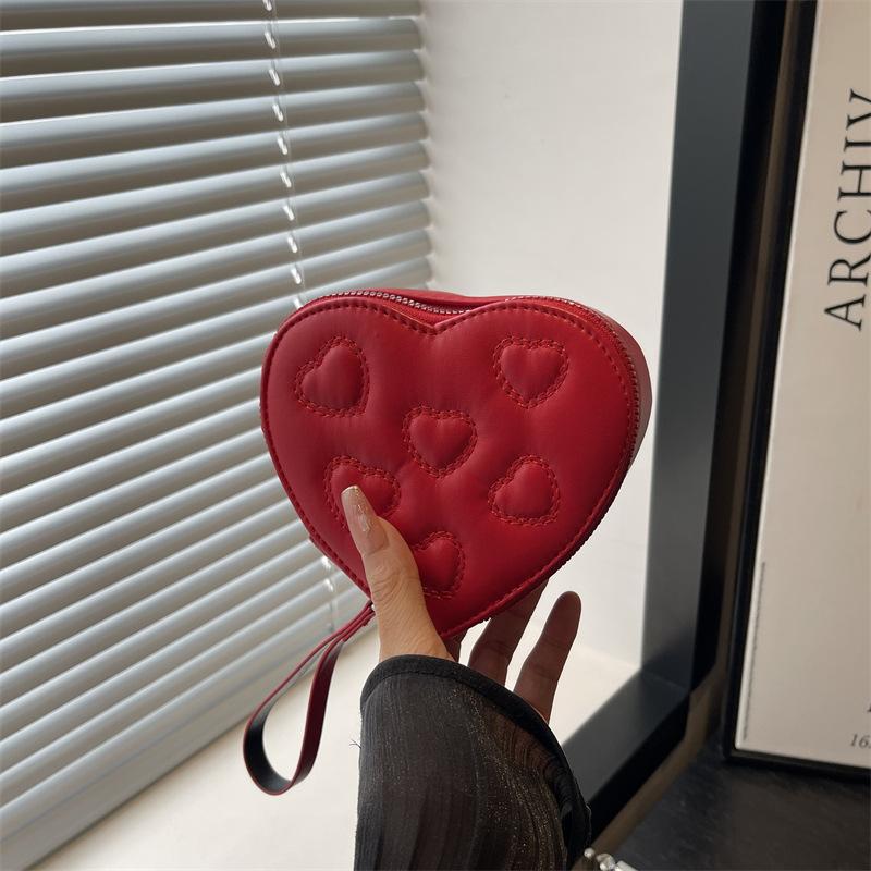 Heart-shaped fashion pleated handbag new simple temperament women's shoulder messenger bag women's