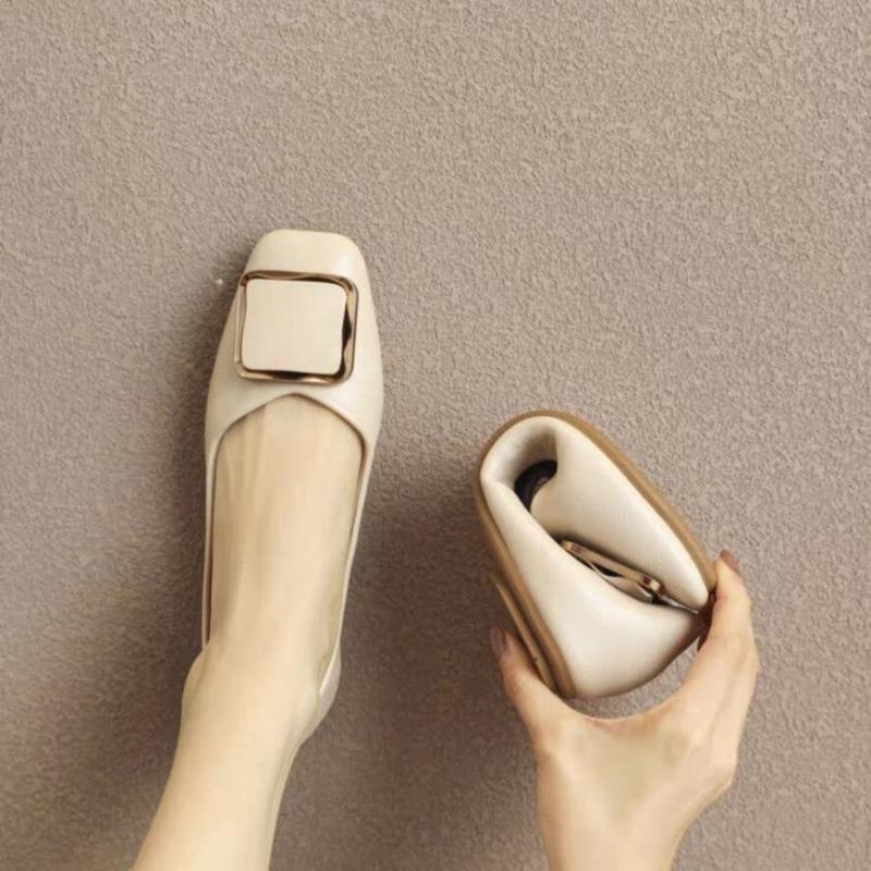 Fashion 2024 Leather Spring Autumn Handmade Flats Ballerina Shoes Women Loafers Comfortable Soft Leather Metal Button Women Flats Shoes