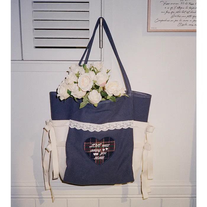 A letter bag_navy