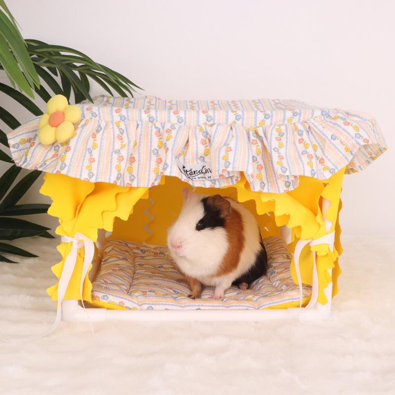 1pc Guinea Pig Tunnel House Hamster Hiding House Four Seasons Tassel Guinea Pig House Suitable for Gifts to Friends and Family