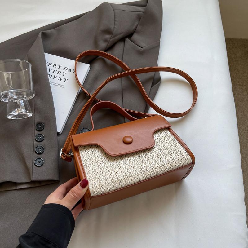 

Brown Coffee White Khaki Pu Street Fashion Medium Square Bag With Simple Casual Style For Women