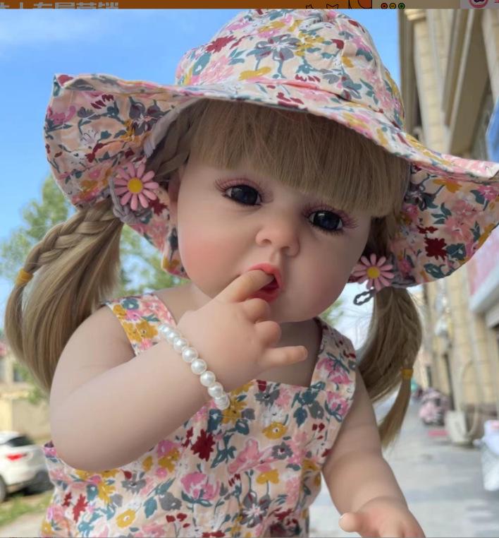55cm Realistic Silicone Reborn Doll - Water-Friendly Girl Baby Doll 55 cm