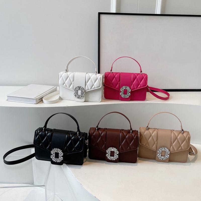 Однотонная сумка через плечо для женщин — фото 12