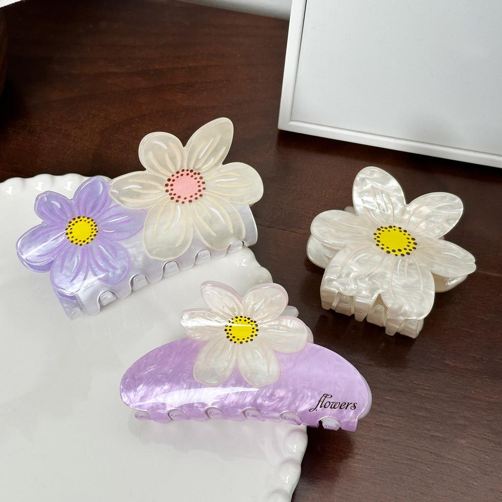 Flower Hair Vibrant Claw Clips Made Of Durable Acrylic Material Perfect For Fashiondriven Women